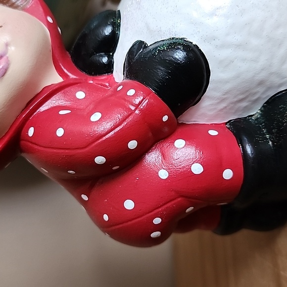 Vintage hand painted ceramic figurine - Picture 3 of 15